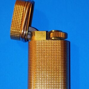 Gold Textured Lighter